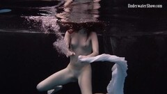 Kinky Andrejka does astonishing underwater moves Thumb