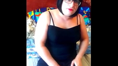 Брюнетка транс смотрит порнушку Thumb