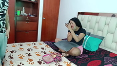 Hermanastro pervertido se folla por el co&ntilde_o a su linda hermanastra latina de piel morena - porno en espanol Thumb