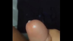 Gozei gostoso vendo os v&iacute_deos da minha namorada Thumb