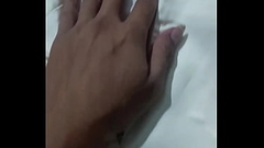 Bajandole el cierre a la falda de mi prima Thumb