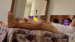 Encontr&eacute_ a mi amigo heterosexual en la cama y le termin&eacute_ rompiendo el ano (Parte 1 - Versi&oacute_n Free) Thumb
