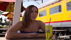 Natasha, 29 ans, gros seins et sodomie &agrave_ Los Angeles Thumb