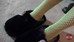 Worship my green fishnets feet Thumb