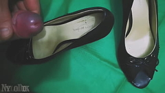NyloDik FetishDiary Ep.1 &quot_My girlfriend'_s mom'_s shoes&quot_ Thumb