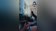 Seduzi o meu primo enquanto ele jogava videogame Thumb