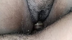Comedor tira a camisinha e continua metendo na buceta da bbw casada d bunda grande Thumb