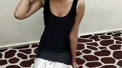 Desi Indian girl ko chocolate dekar first time step brother ne choda with Hindi audio Thumb