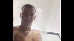 Novinho dotado famosinho do tiktok tomando banho de roupa de pau duro at&eacute_ ficar sem roupa(COMPLETO NO RED) Thumb