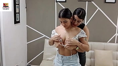 Madrastra lesbiana  se pone cachonda al ver el big ass de  su hijastra- historia completa Thumb
