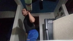 03 01 2023 Te hago una sentadilla Thumb