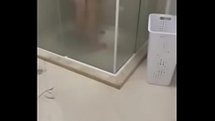 Esposa no banho comedor ativo Thumb