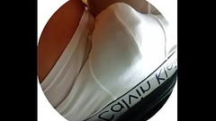 Nuestro single nos env&iacute_a un v&iacute_deo para activarnos mostrando el bulto de su entrepierna Thumb