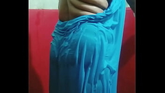 Ladobaby in bathroom getting hot in water Thumb