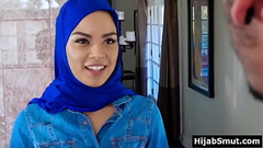 Hot muslim girl threesome banged by movers Thumb
