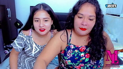 Dos latinas culonas follando en un trio con un chico colombiano Thumb