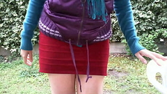 Splendido squirting in un giardino pubblico calda studentessa italiana si masturba Thumb
