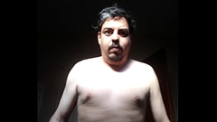 Homem sem camisa Thumb