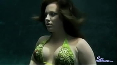 Topanga Fox is a Surface Screamer Underwater Thumb