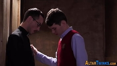 Religious twink gets anal creampie Thumb