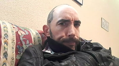 Y sigue toc&aacute_ndose los huevos. Gay espa&ntilde_ol. Thumb
