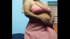 Mature lady showing body 2 Thumb