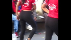 ESCOLAR CON CULITO RIQU&Iacute_SIMO BAILANDO Thumb