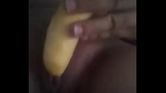 Venezolana se masturba con un maduro Thumb