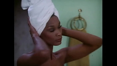 Kolchak The Night Stalker: Sexy Ebony Shower Girl HD Thumb