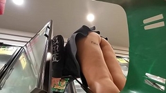 Puse una camara en el carrito del super y grabe una culona sin bragas, el mejor UPSKIRT que veras hoy en HD y no mamadas Thumb