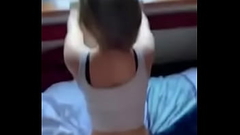 Adora sa privească marea Thumb