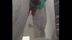 Espiando en el ba&ntilde_o del trabajo Thumb