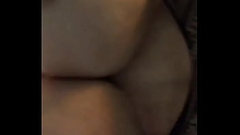 Garota de programa dando o c&uacute_ de quatro sacudindo as tetonas Thumb