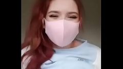 Chica de grandes y jugosas tetas Thumb