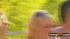 Bisexual swingers are kissing and having amazing softcore sex. Thumb