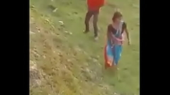 खुले मैदान में चुदाई Thumb