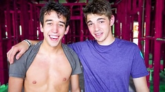 Cute twink gets paid to have sex Thumb