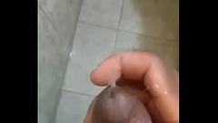 Negro me muestra su leche salir Thumb